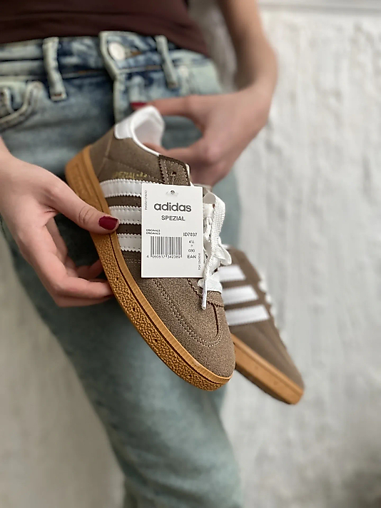 Adidas Spezial Kahverengi Süet Sneaker – Açık Beyaz Şeritli